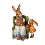 Goebel - Pasen | Decoratief beeld Haas Klassiek Nakomelingen | Aardewerk - 14cm - Paashaas - 2026 - Limited Edition