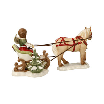 Goebel - Kerst | Decoratief beeld / figuur Engelen wintersledetocht | Aardewerk - 37cm