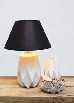Goebel-Kaiser | Lampe de table Polygono - noir | Porcelaine - 62cm