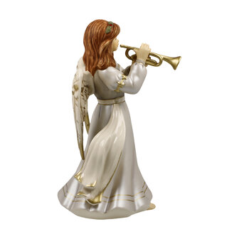 Goebel - Kerst | Decoratief beeld Engel Vrome trompettist | Aardewerk - 20cm - 2025