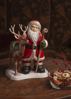 Goebel - Kerst | Decoratief beeld Kerstman - Koning van het bos | Aardewerk - 24cm - Limited Edition - 2025