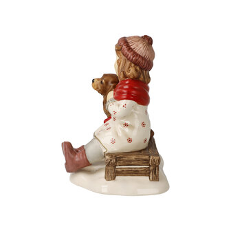Goebel - Kerst | Decoratief beeld Meisje - Vrienden voor altijd | Aardewerk - 11cm - 2025