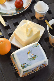 Goebel - Rosina Wachtmeister | Botervloot Tempi felici | Porselein - bewaardoos - 14cm