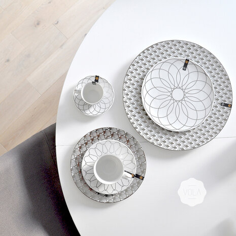 Goebel - VOLA | Cup and saucer - 4 pieces First Platin I | Porcelain - 14cm - with real platinum - 200ml