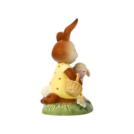 Goebel - Pasen | Decoratief beeld / figuur Haas Bunny Girl - Kleine traktatie | Aardewerk - 13cm - Paashaas