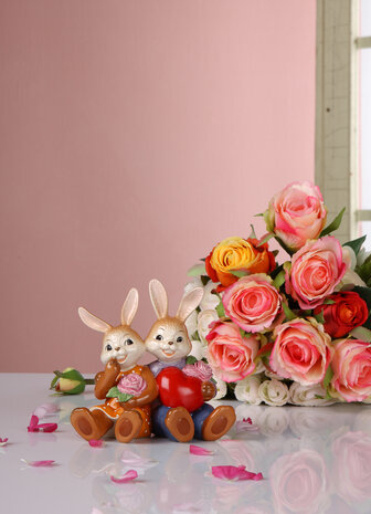 Goebel - Pasen | Decoratief beeld Haas Mijn Valentijnsliefje | Aardewerk - 12cm - Paashaas