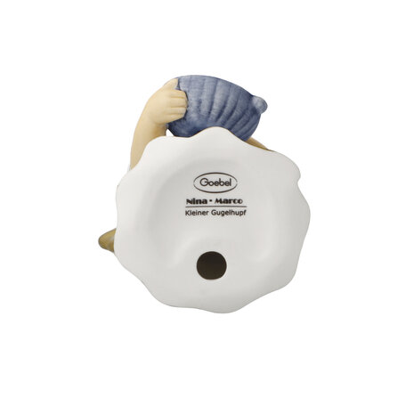 Goebel - Nina & Marco | Decoratief beeld Engel Kleine cake | Porselein - 10cm - 2025