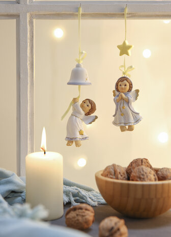 Goebel - Nina & Marco | Decoratief beeld Hangend ornament Bel rinkelen | Porselein - 11cm - 2025